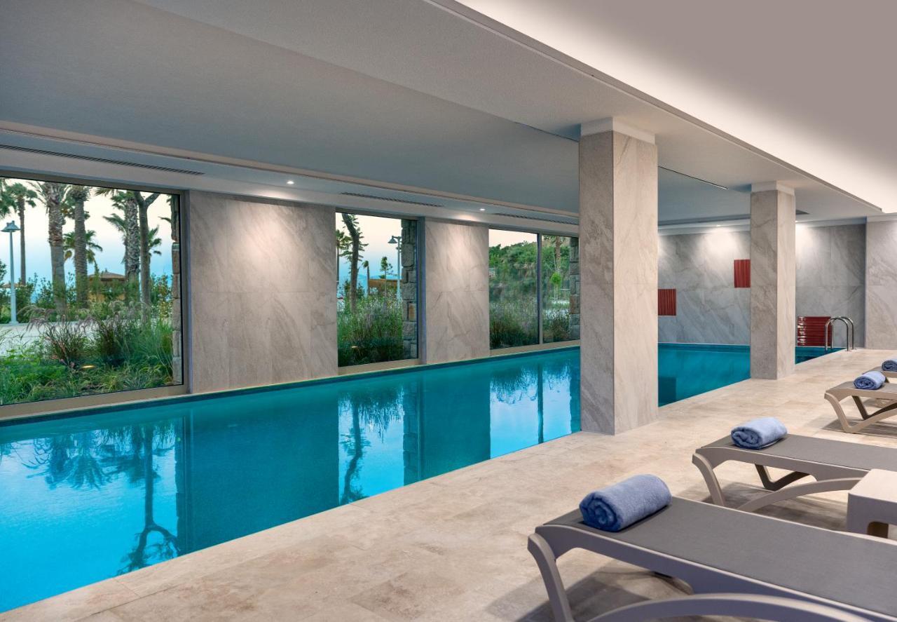 Radisson Collection Hotel, Bodrum Akyarlar Bagian luar foto The indoor pool